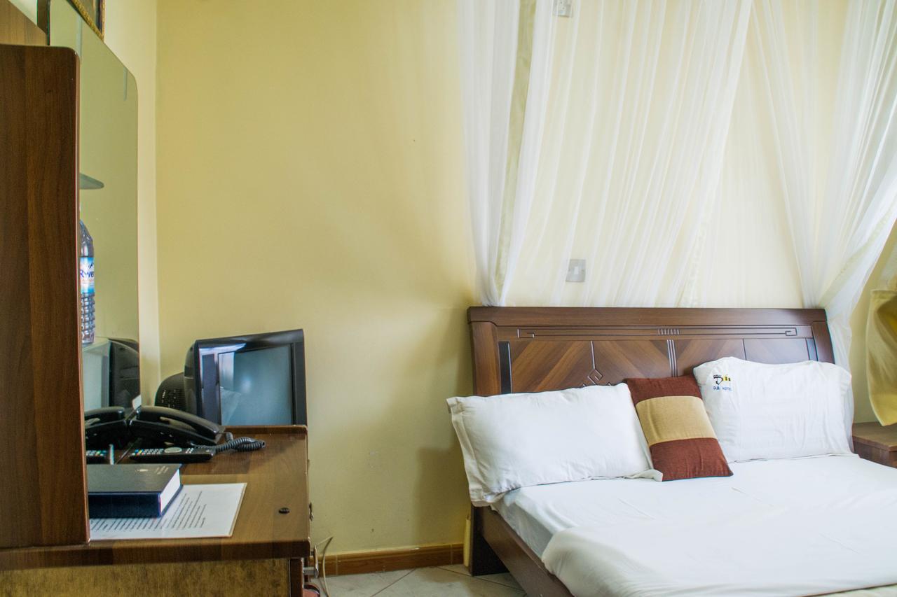 Desert Breeze Hotel Arua Exterior foto