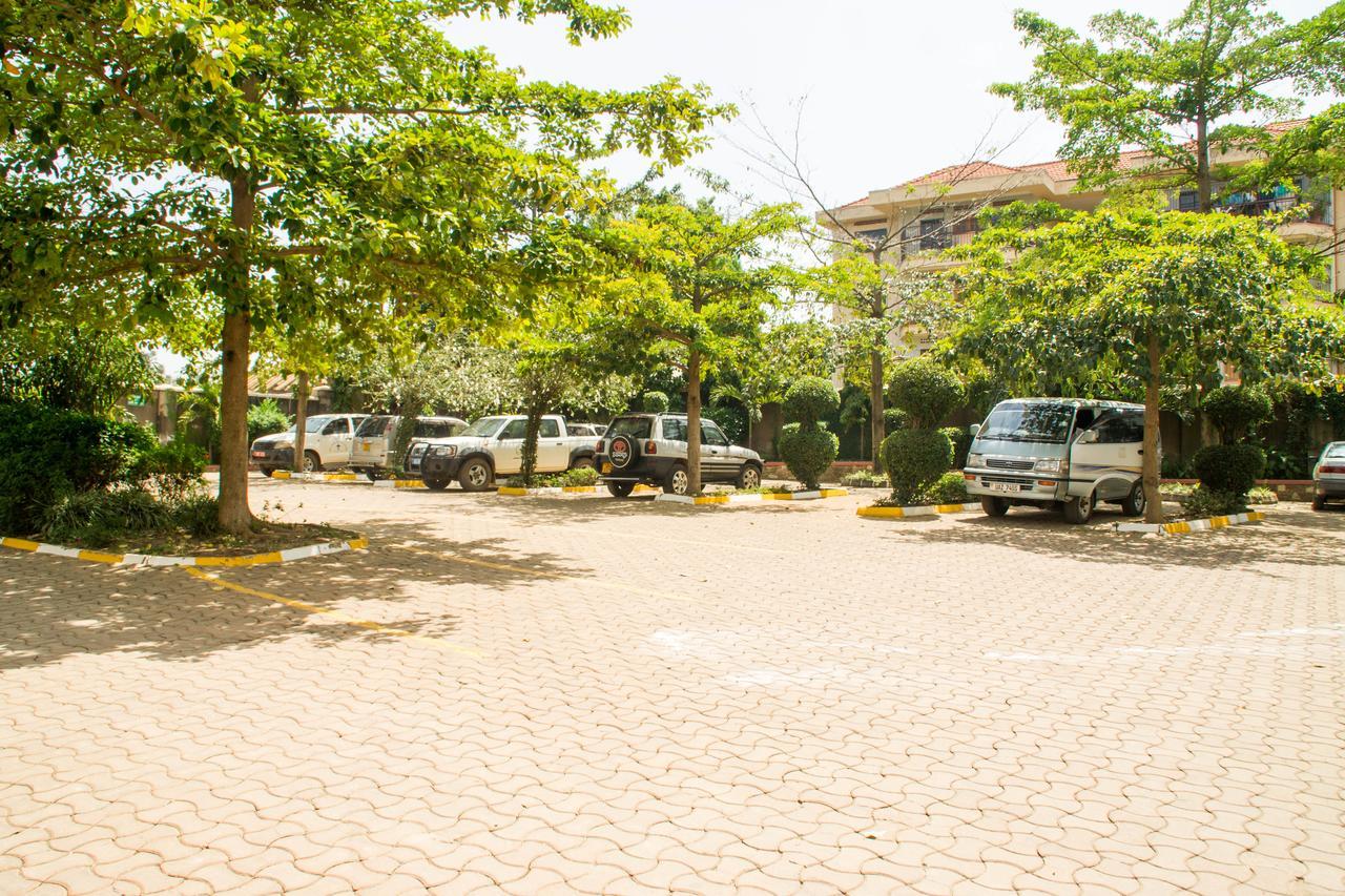 Desert Breeze Hotel Arua Exterior foto